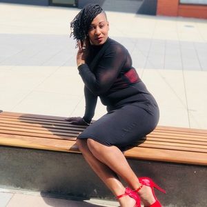 Meet your Posher, Kenochia